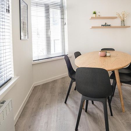 Etage 2 - Appartement In Centrum, 300M Van Zee En Gratis Parking Ostende Exterior foto
